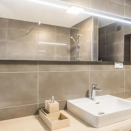 Eisenhut By Interhome *