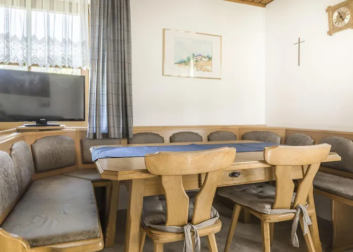 Eisenhut By Interhome Hüttau